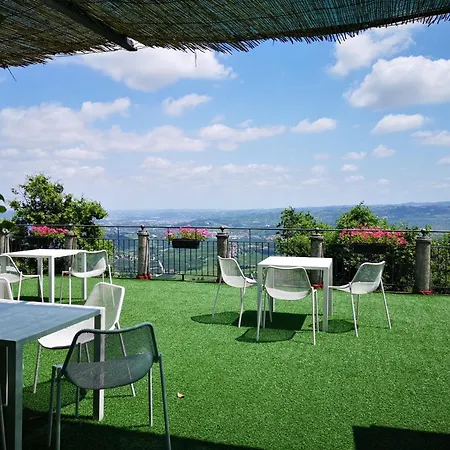 Rocche Costamagna Art B&B 라모라