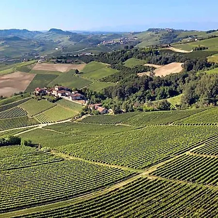 Rocche Costamagna Art Bed and breakfast 4*